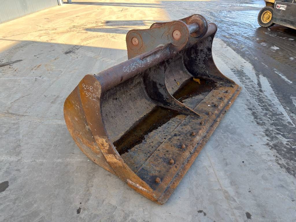 Miller Geith Volvo EC210 / EC220