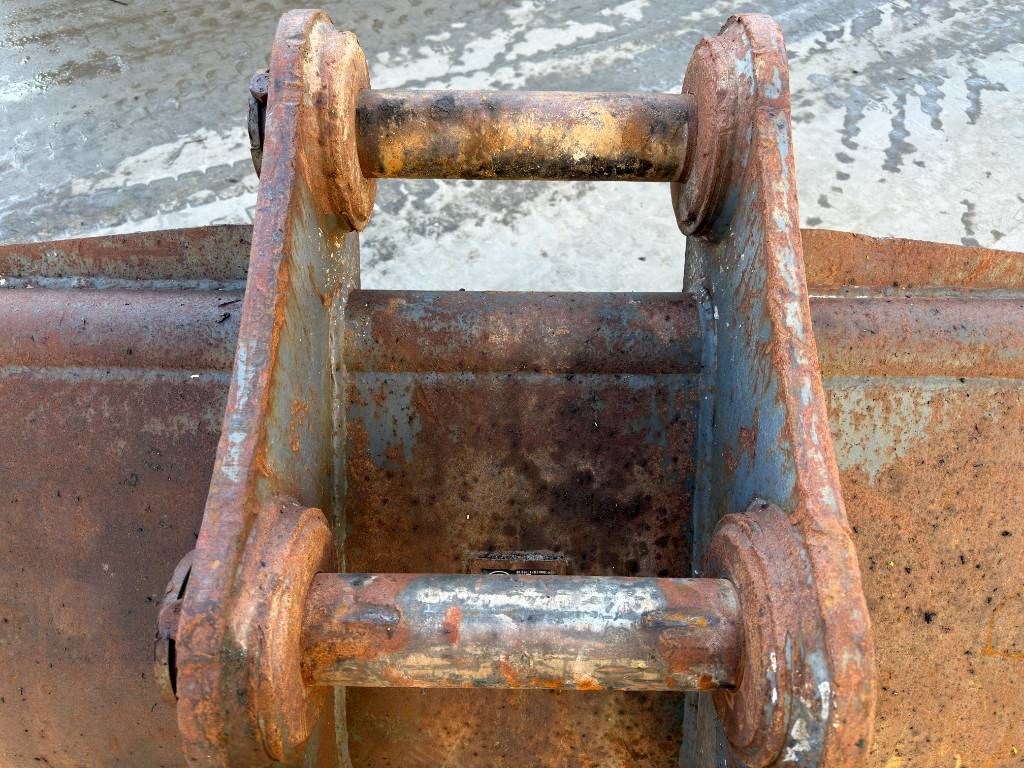 Miller Geith Volvo EC210 / EC220