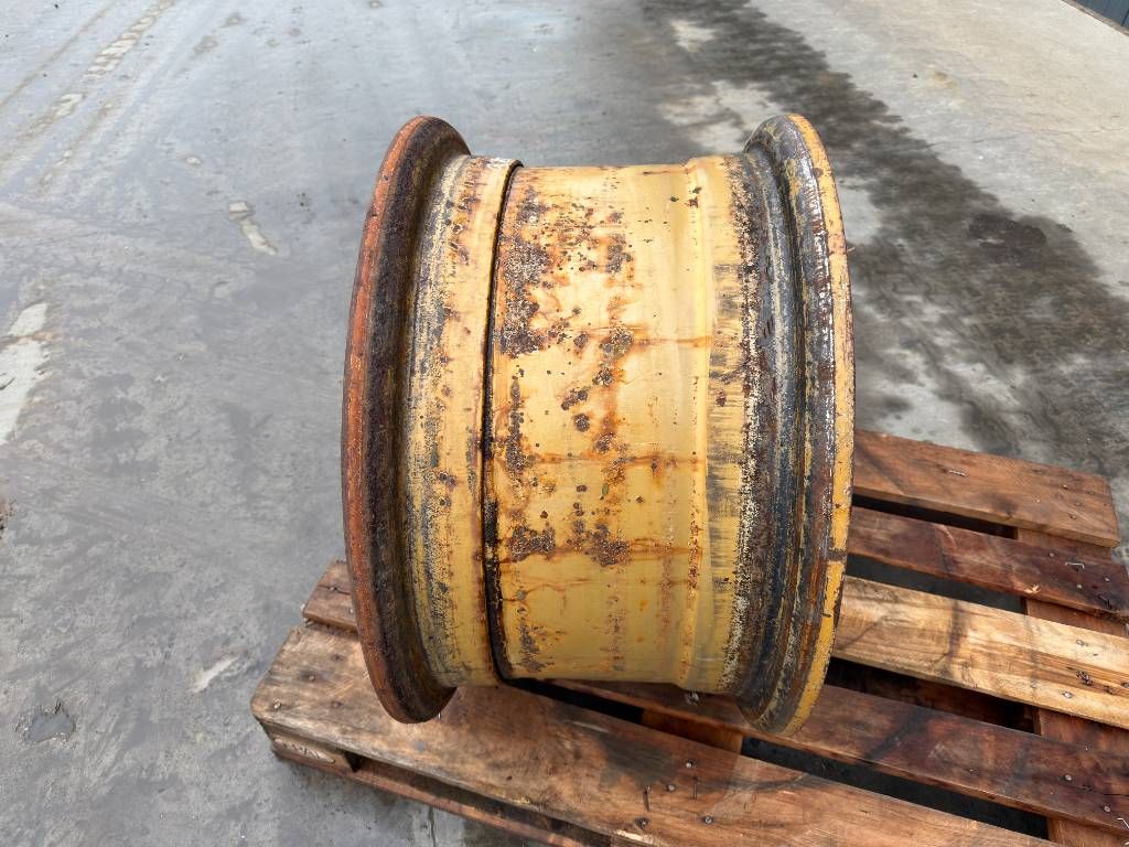 CAT 17.5R25 Rim for 140H / 140K / 140M / 160M / 160H