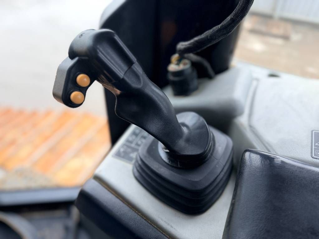 CAT D6N XL - Foldable Blade