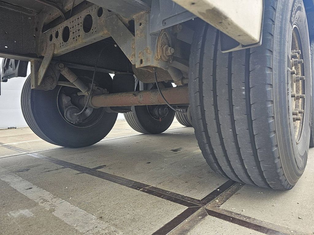 KRONE SDP 02 bär 2 tons taillift