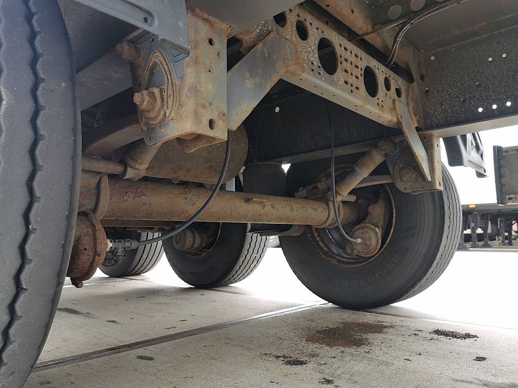 KRONE SDP 02 bär 2 tons taillift