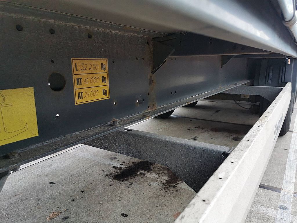 KRONE SDP 02 bär 2 tons taillift