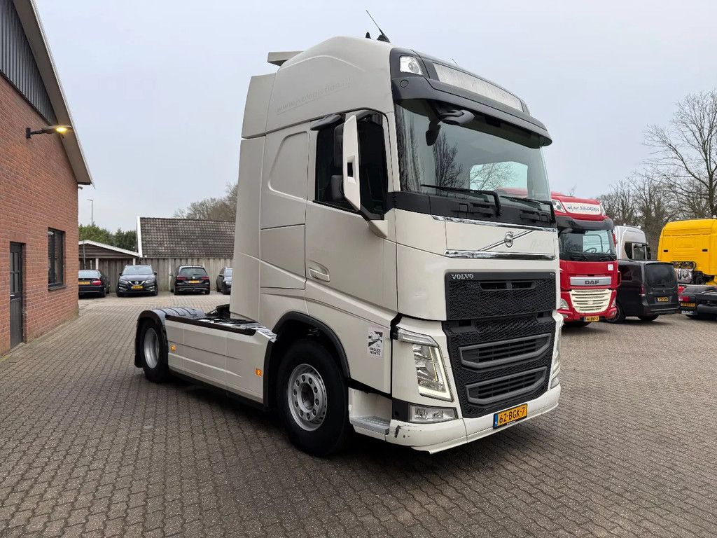 Volvo FH 460 Globetrotter XL Standairco 2x Tank NL Truck