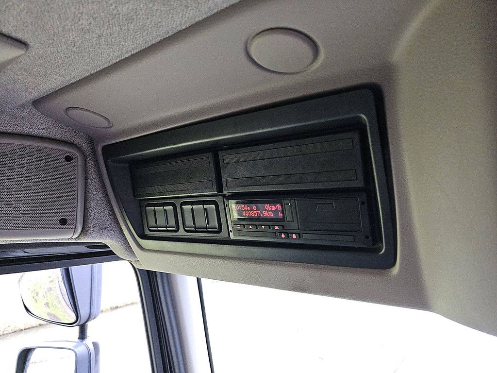 DAF LF 230 bakwagen laadklep!