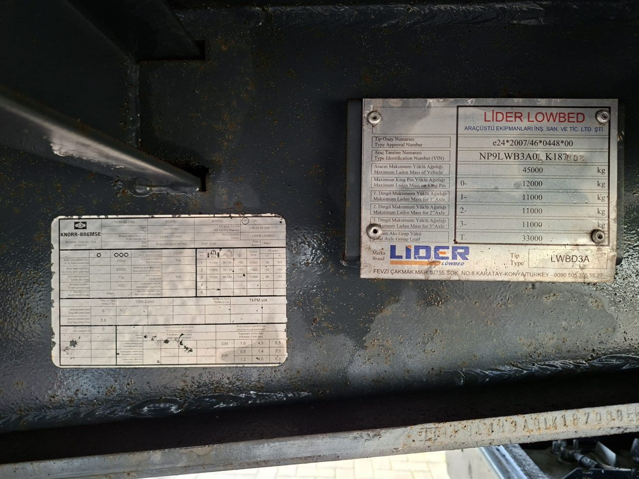 Oplegger / trailer, 3-as, gebruikt, met APK met oprijplaten