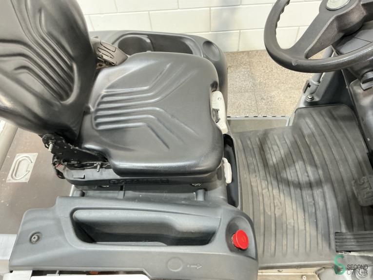 Tractors Electric Still LTX70 2017