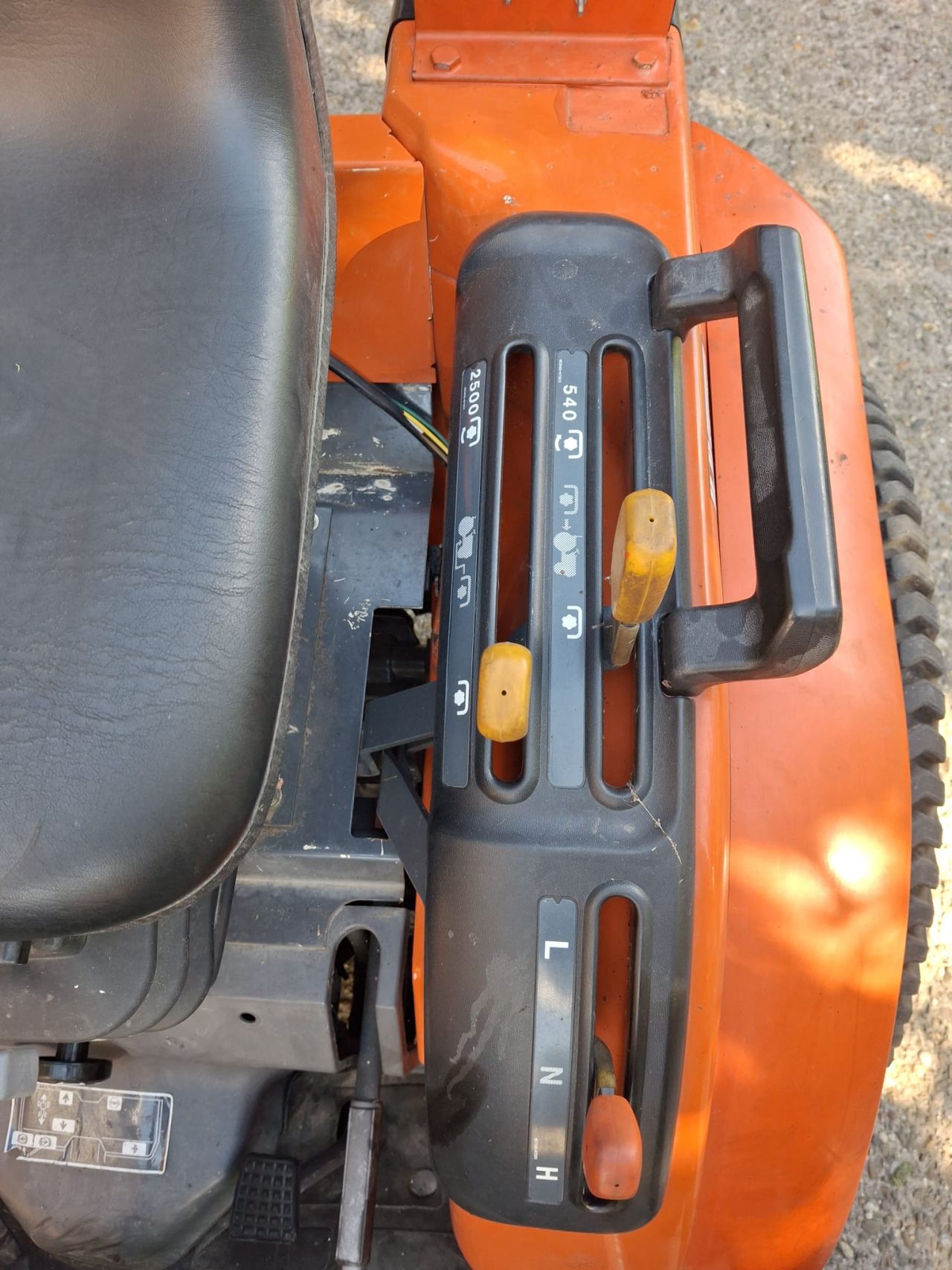 Kubota tractor B2110