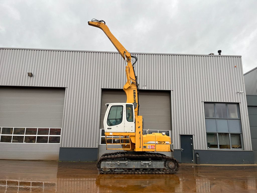 Liebherr R317 Litronic Material Handler