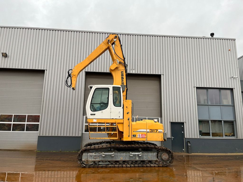Liebherr R317 Litronic Material Handler