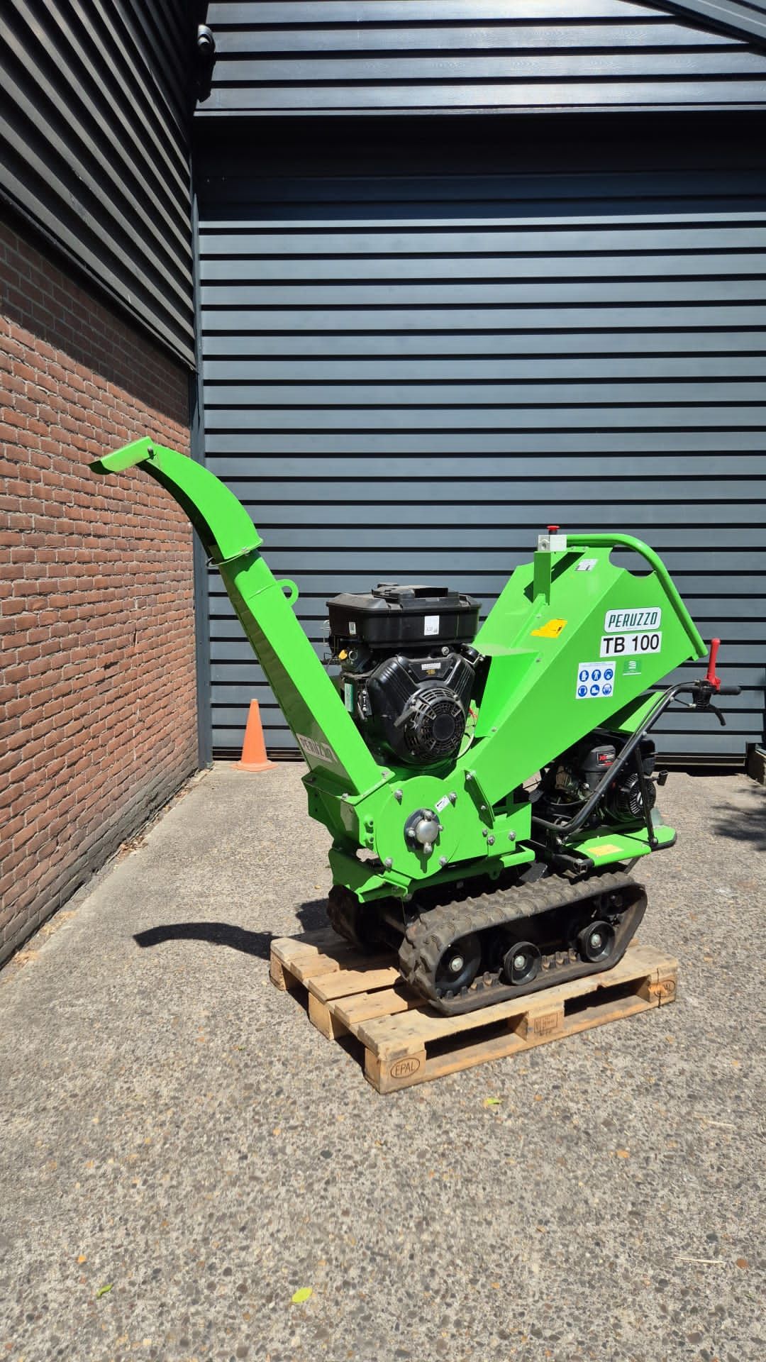 Peruzzo houtversnipperaar/rupsversnipperaar TB100