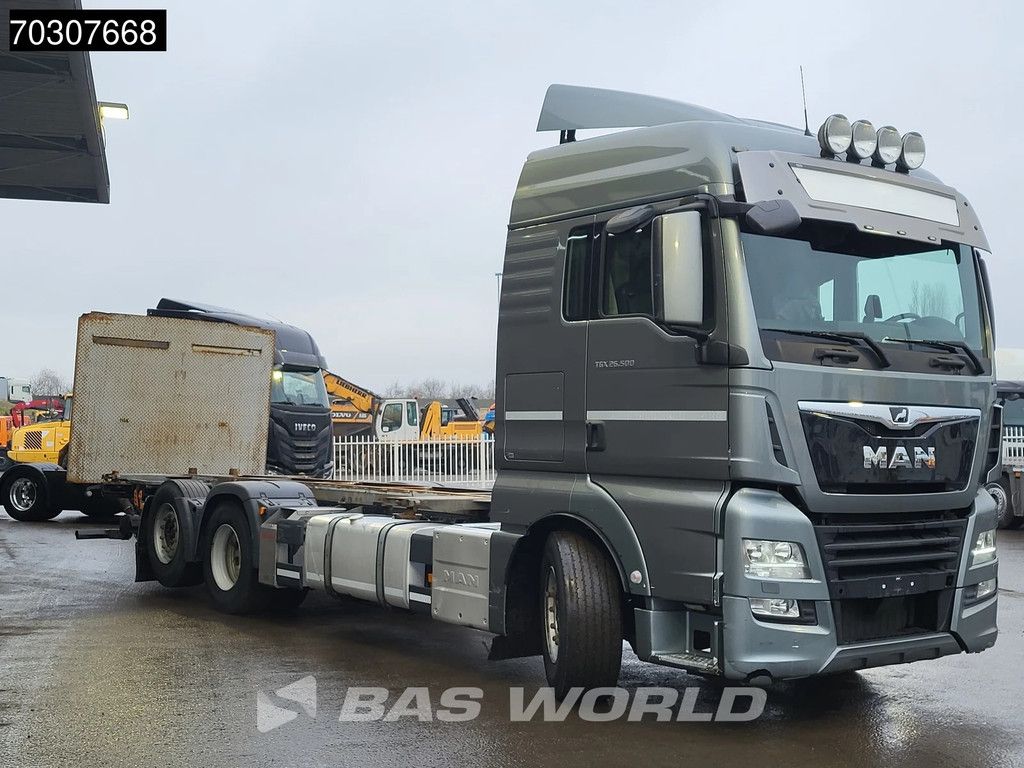 MAN TGX TGX 26.500 6X2 BDF Full Air suspension Lift-Axle 2000kg Ladebordwand Automatic Euro 6