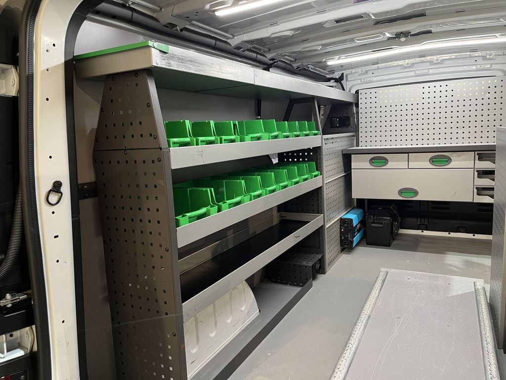 Renault Trafic 2.0 150 PK L2H1 Advance Automaat Servicebus / Inrichting / Euro 6 / Airco / Schuifdeur L + R / 220V. / CarPlay / Camera / LED / Navigatie / Cruise Control / 78.300 KM !!