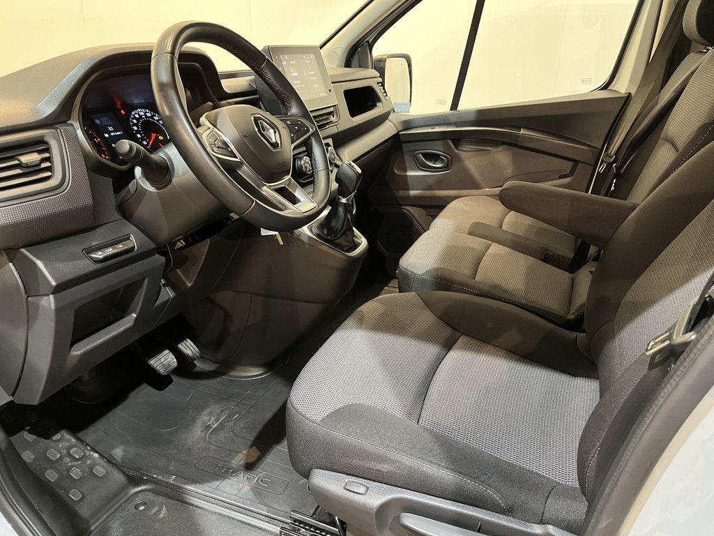 Renault Trafic 2.0 150 PK L2H1 Advance Automaat Servicebus / Inrichting / Euro 6 / Airco / Schuifdeur L + R / 220V. / CarPlay / Camera / LED / Navigatie / Cruise Control / 91.500 KM !!