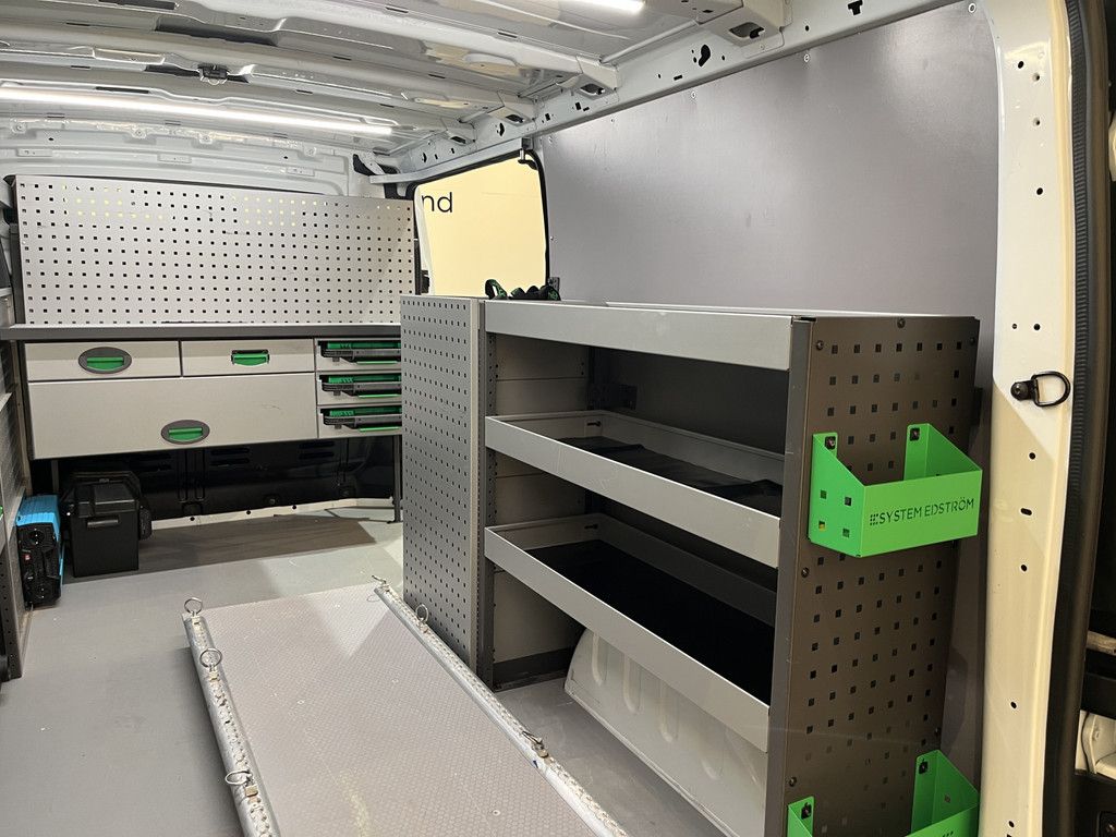 Renault Trafic 2.0 Blue dC1 150 EDC T30 L2H1 Advance Servicebus / Inrichting / Euro 6 / Airco / Schuifdeur L + R / 220V. / CarPlay / Camera / LED / Navigatie / Cruise Control / 66.300 KM !!