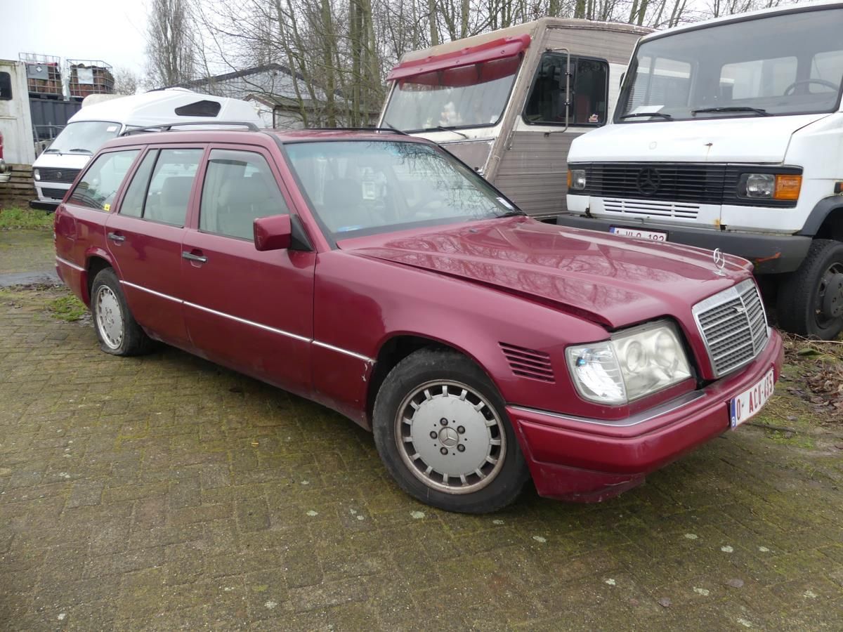 Mercedes Benz 300 TDT