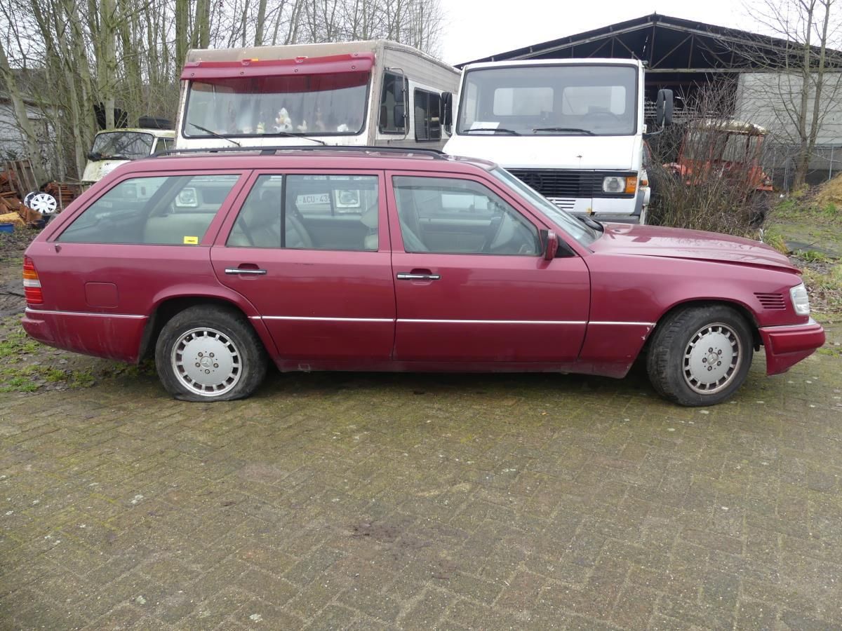 Mercedes Benz 300 TDT