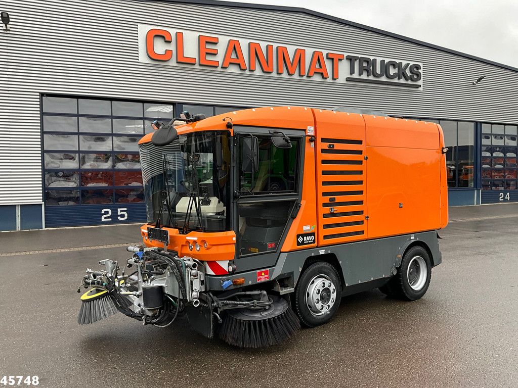 Ravo 580 with 3-rd brush