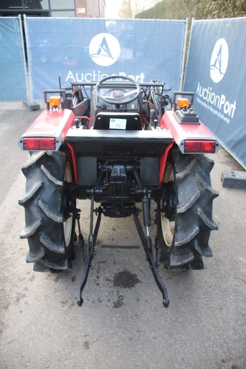 Yanmar FF245 Diesel-Kleintraktor mit Frontlader