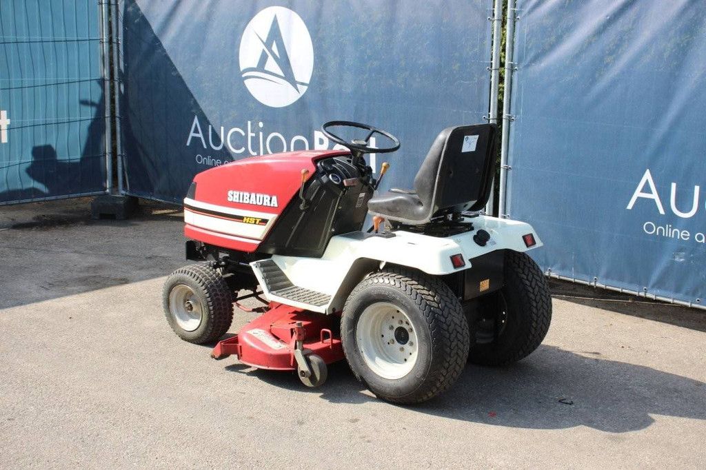 Zitmaaier Shibaura GT162 3 cilinder Diesel met Servostuur