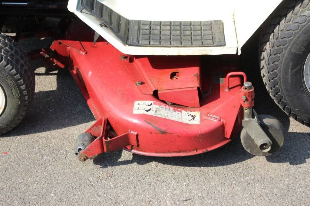 Zitmaaier Shibaura GT162 3 cilinder Diesel met Servostuur