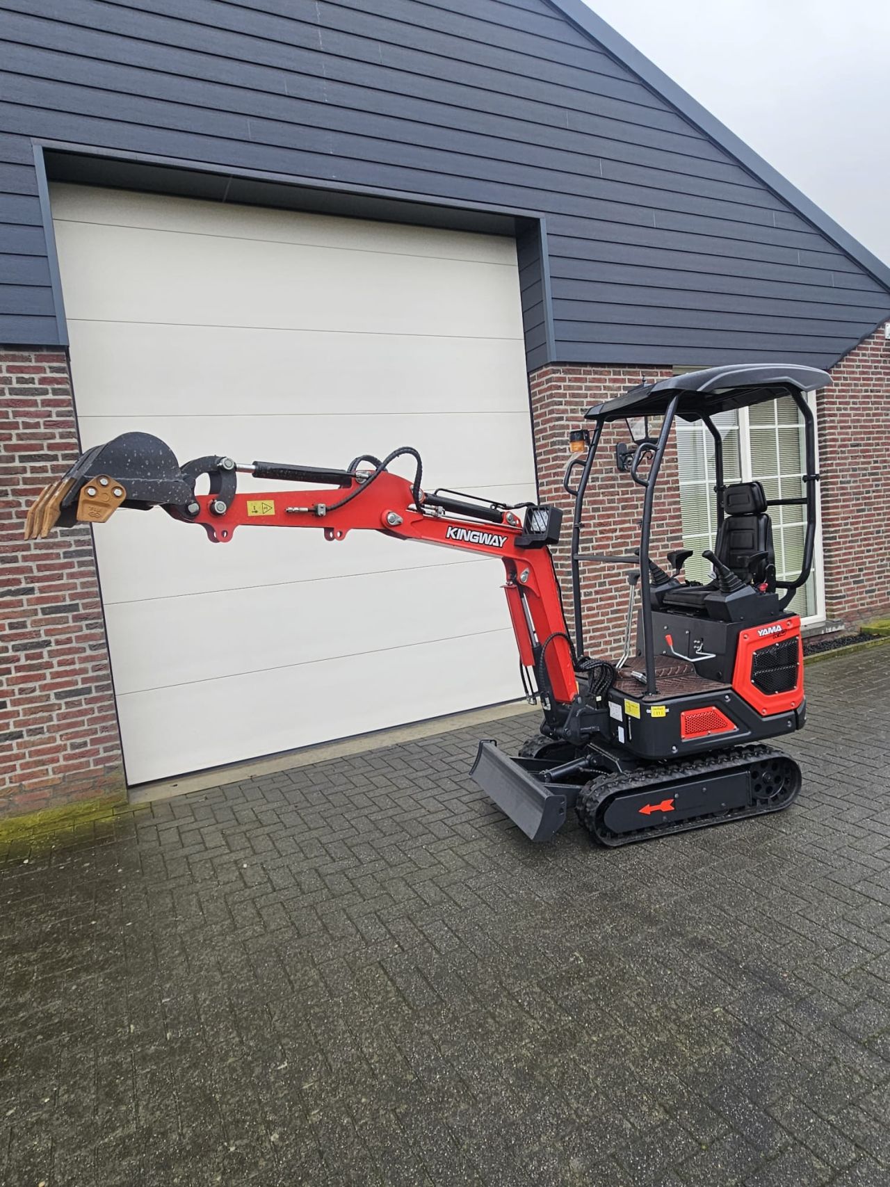 GRATIS LEVERING Minigraver minigraafmachine Yama R10 KINGWAY