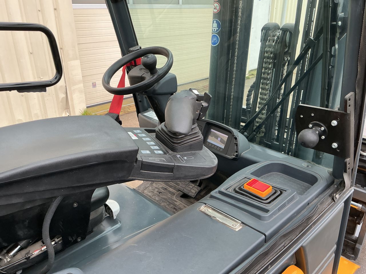 Jungheinrich EFG 425 k bouwjaar 2015 in zeer nette staat