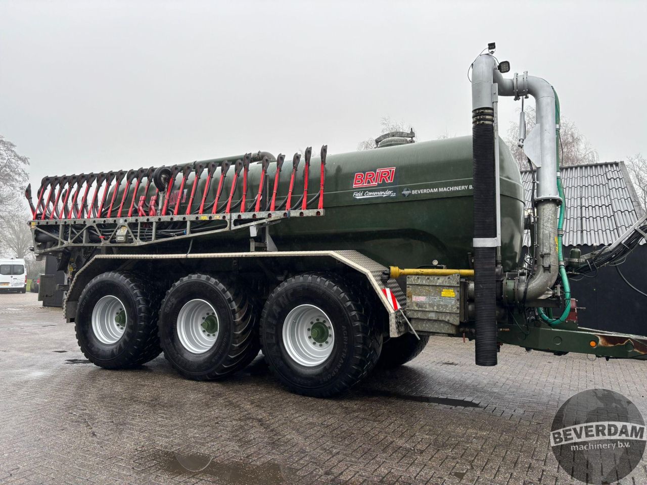 Briri Field Commander 22