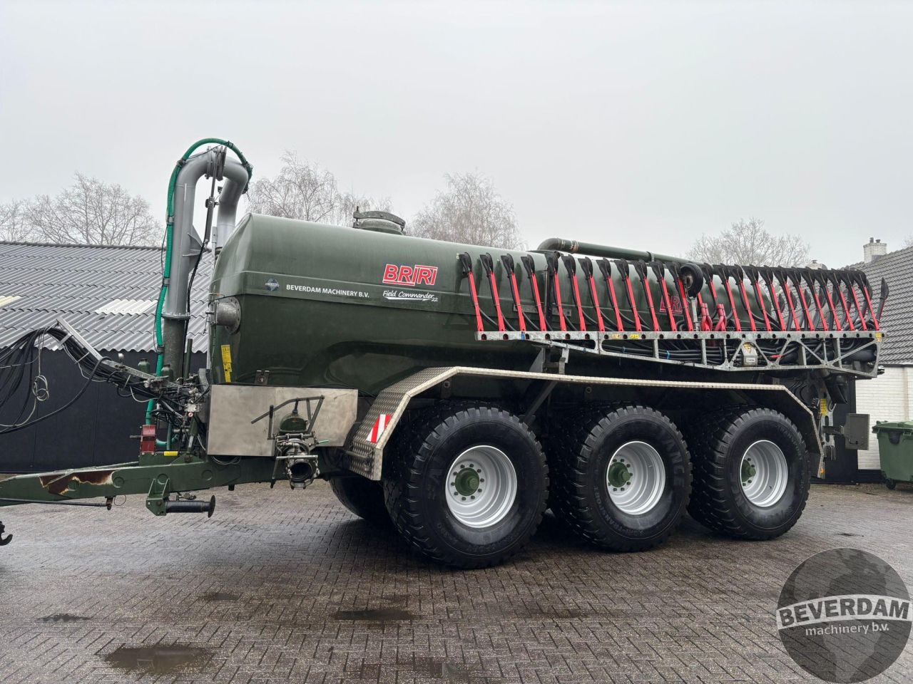 Briri Field Commander 22