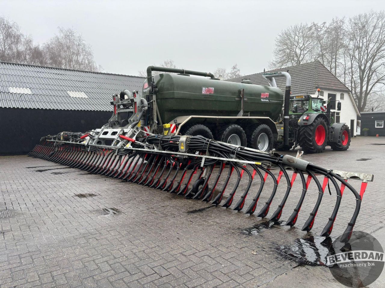 Briri Field Commander 22