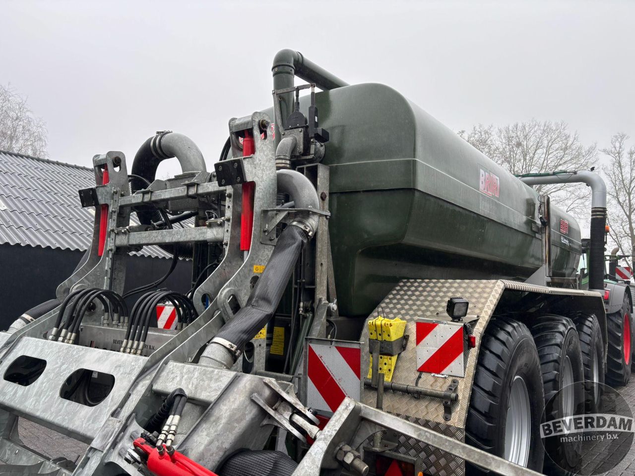 Briri Field Commander 22