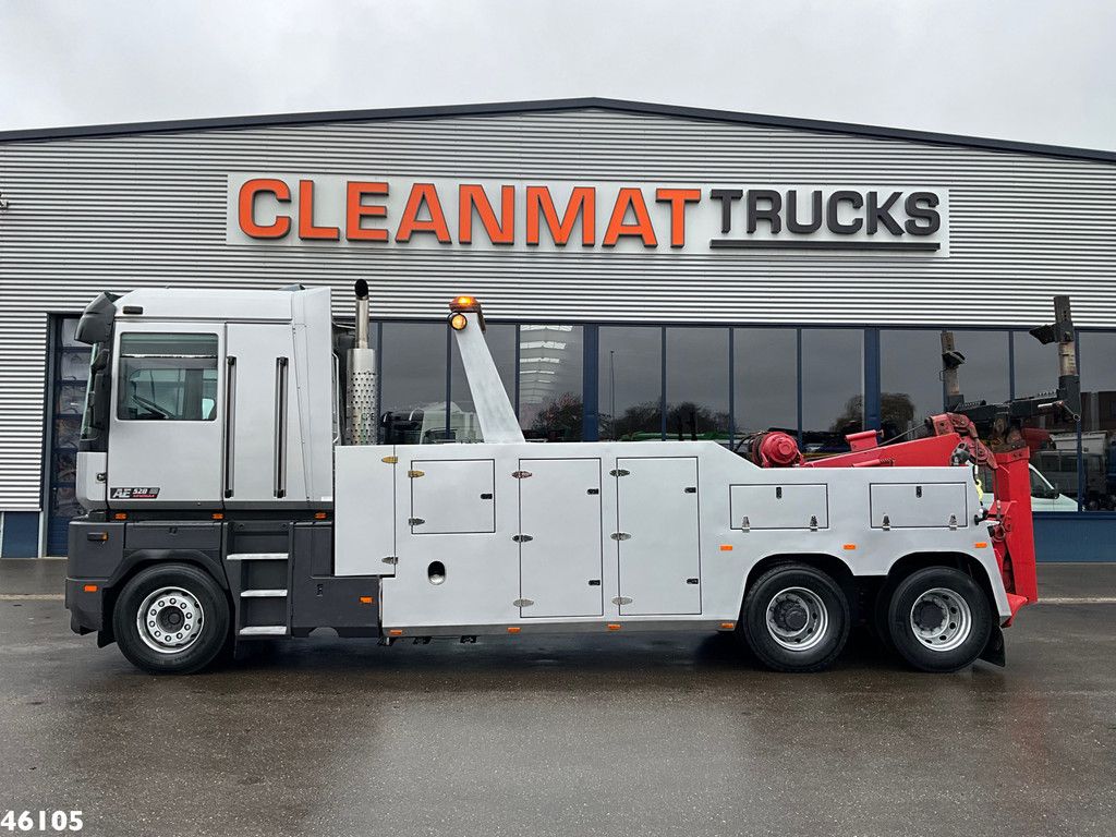 Renault Magnum AE 520T V8 EKA Recovery truck