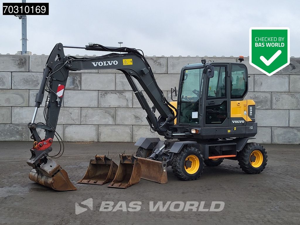Volvo EW60 E A/C - 3 Buckets