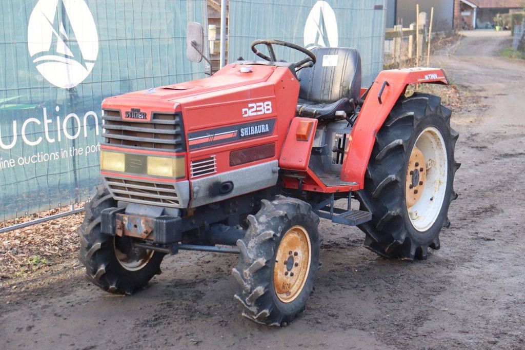 Minitraktor Shibaura D238 Diesel 23,5 PS
