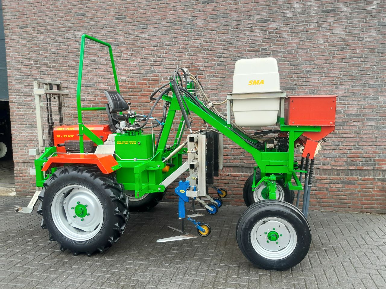 SMA 70-33 HST Tool Carrier Portaaltractor