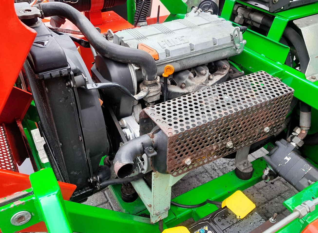 SMA 70-33 HST Tool Carrier Portaaltractor