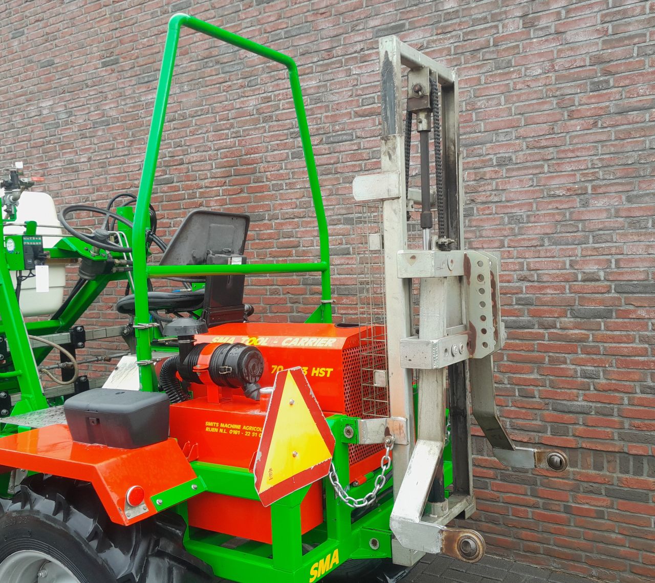 SMA 70-33 HST Tool Carrier Portaaltractor