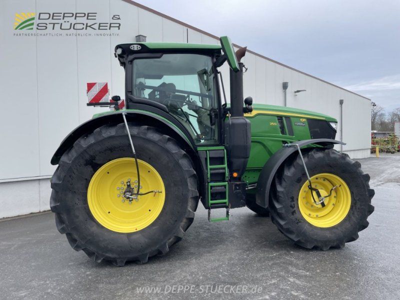 John Deere 6R 250