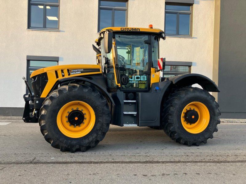 JCB Fastrac 4220 iCON