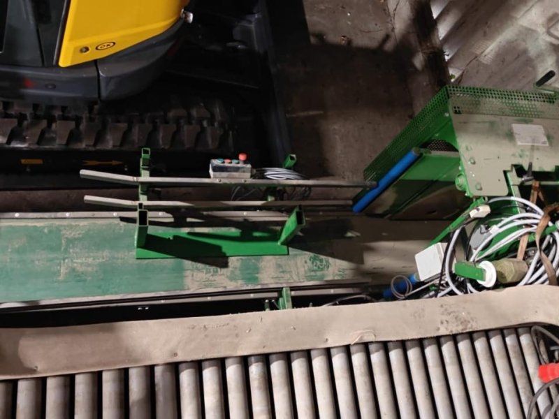 Nähband mit Umstoßer