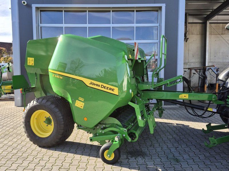 John Deere F 441 M