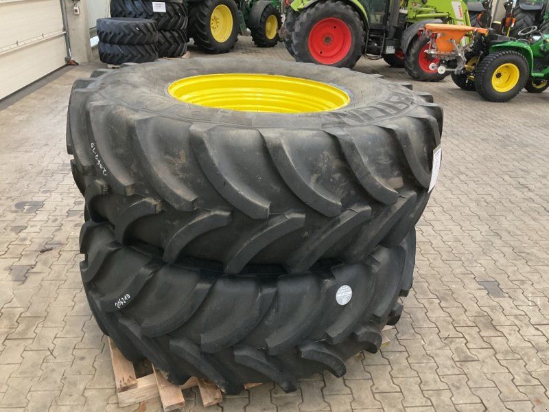 Vredestein 650/85R38