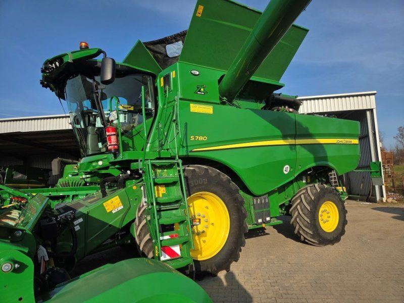 John Deere S780