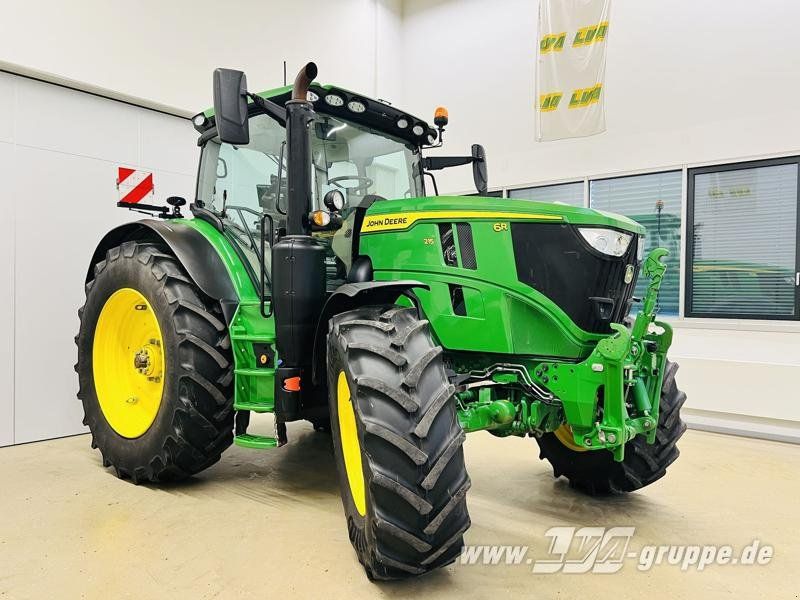 John Deere 6R 215