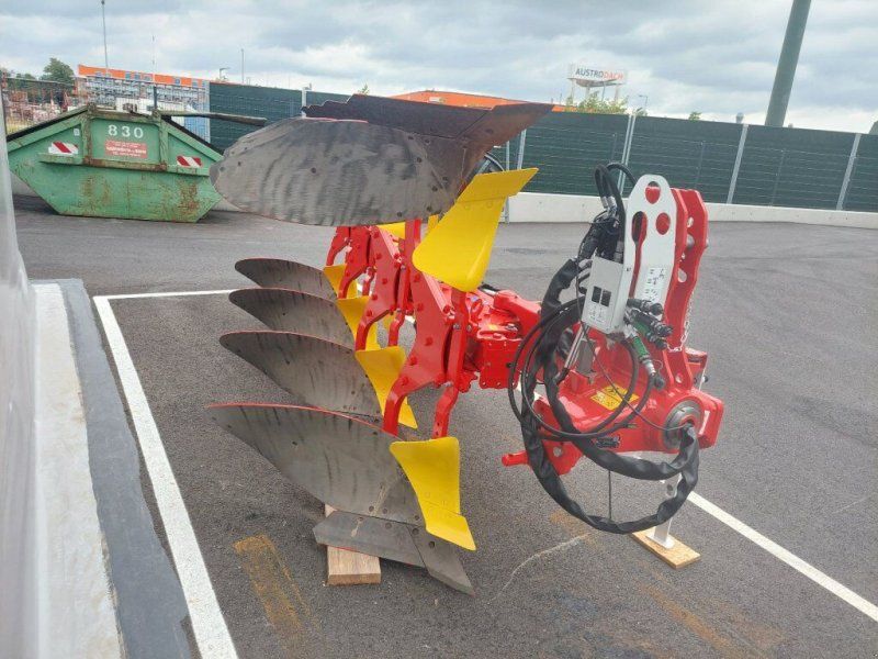 Pöttinger Servo 3000 PLUS vierscharig