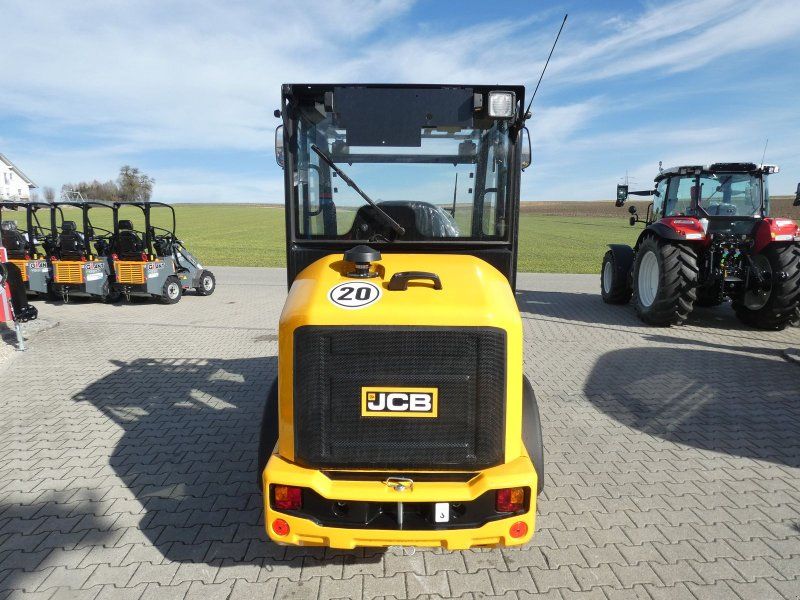 JCB 403 Agri Plus