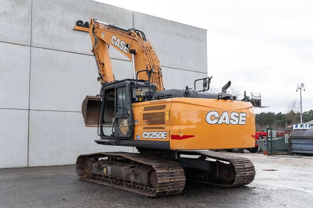 CASE CX 250 E