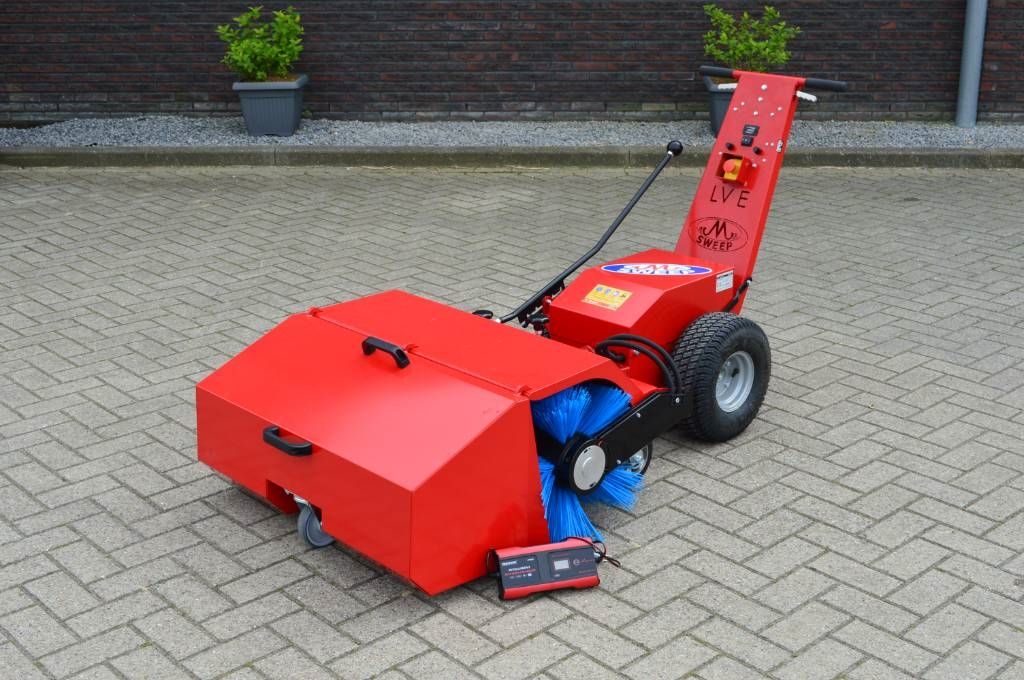 M Sweep LV90E elektrische veegmachine met opvangbak
