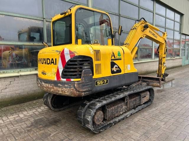 Hyundai Robex 55-7