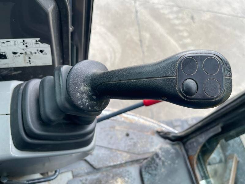 New Holland E 50 B SR